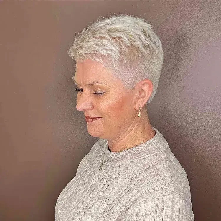quelle couleur cheveux à 70 ans coupe courte quelle couleur cheveux à 70 ans coupe courte